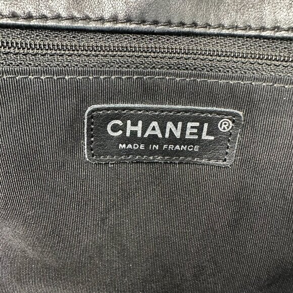 Chanel 2011 Runway Black Medium 2.55 Reissue Quilted Lambskin So Black Roll Clut - Picture 7 of 16